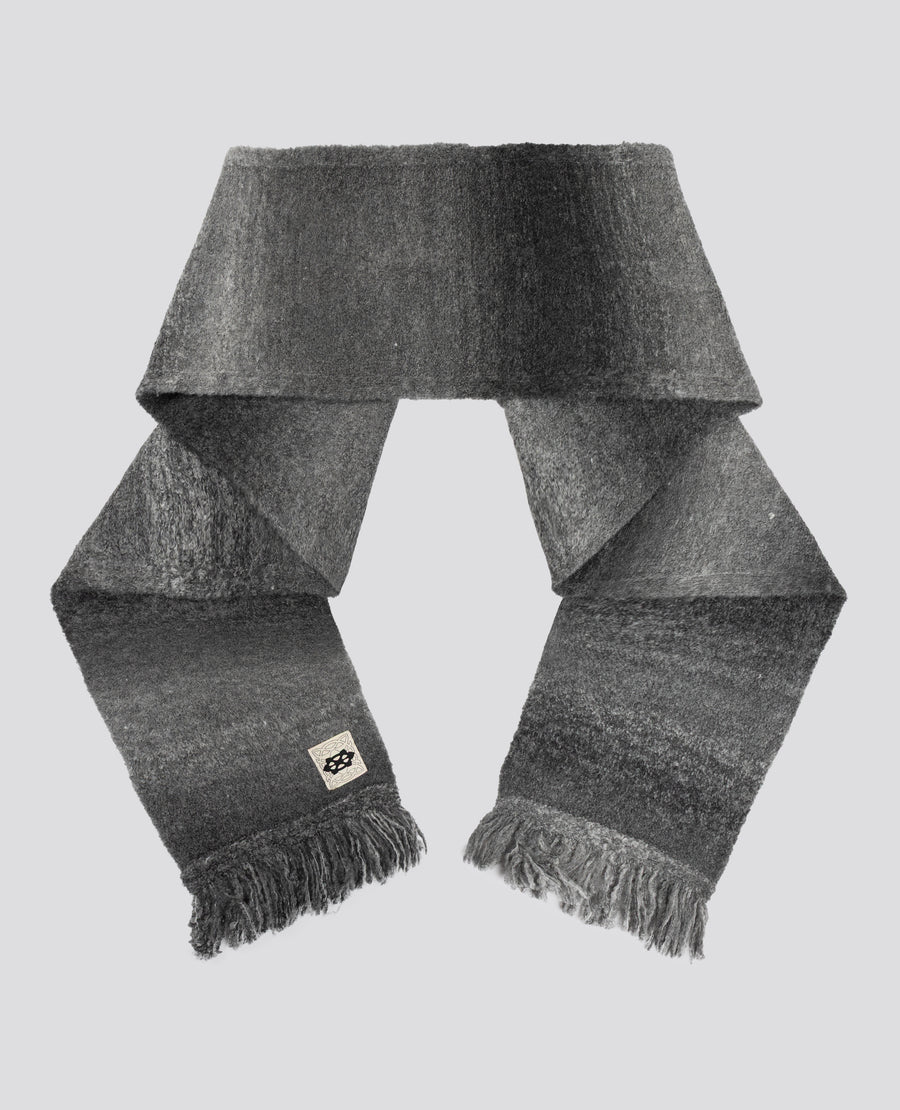BLACK-SAND SCARF