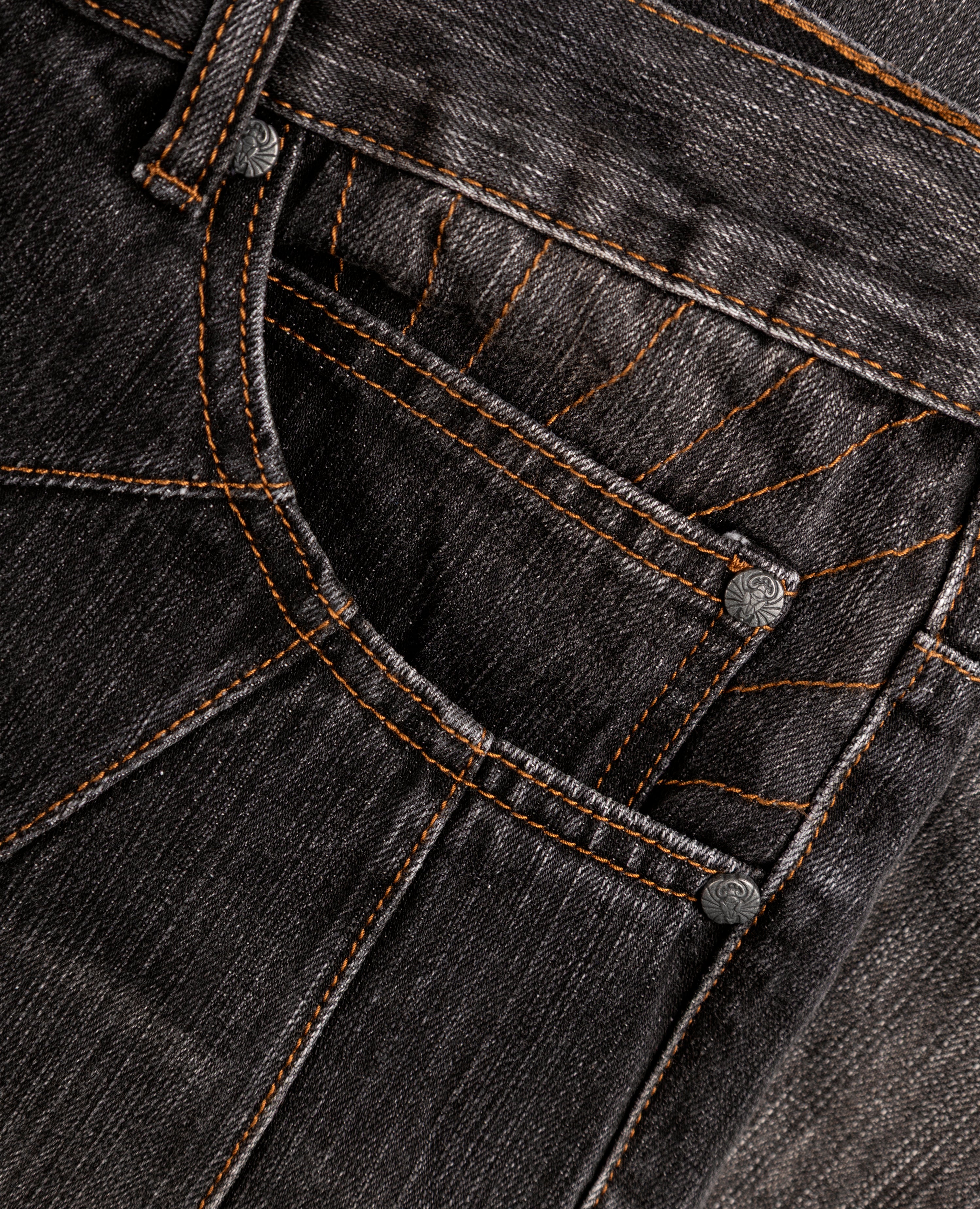 BLACK BEAM ULTRA-LOOSE FIT DENIM