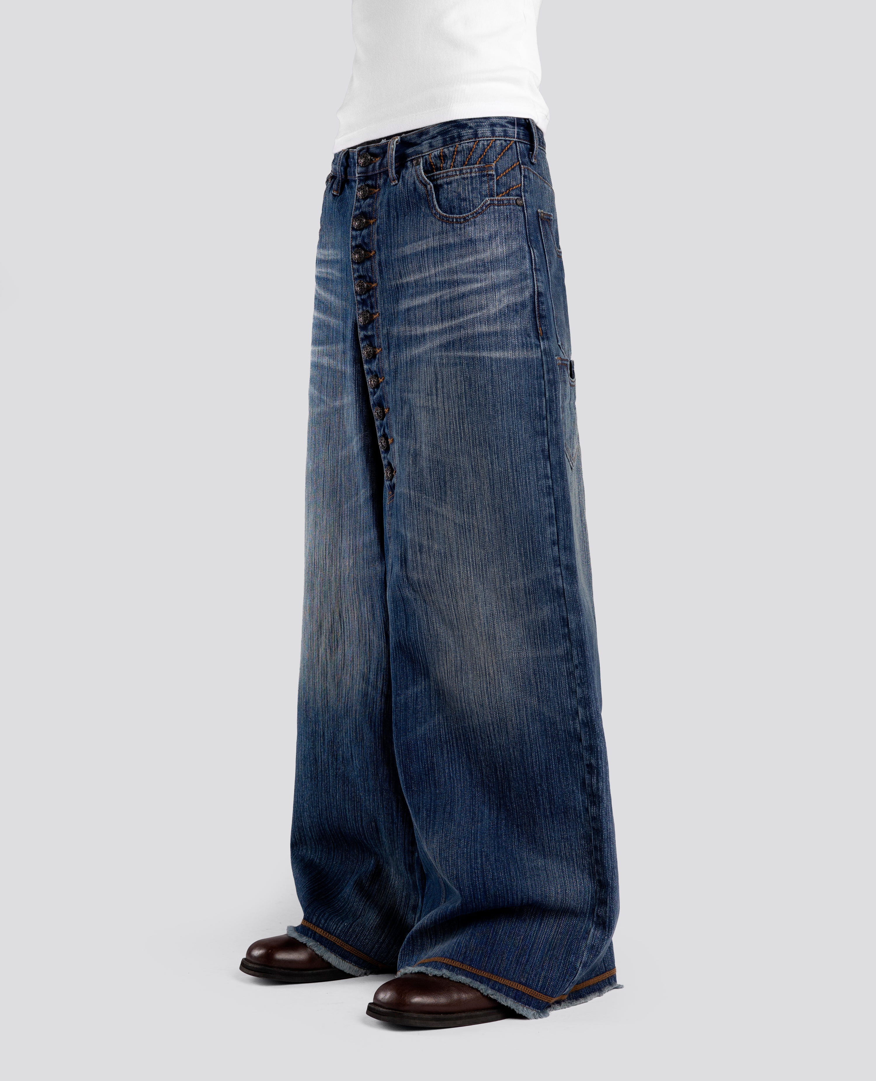 HUSSARD ULTRA-LOOSE FIT EVERYDAY DENIM