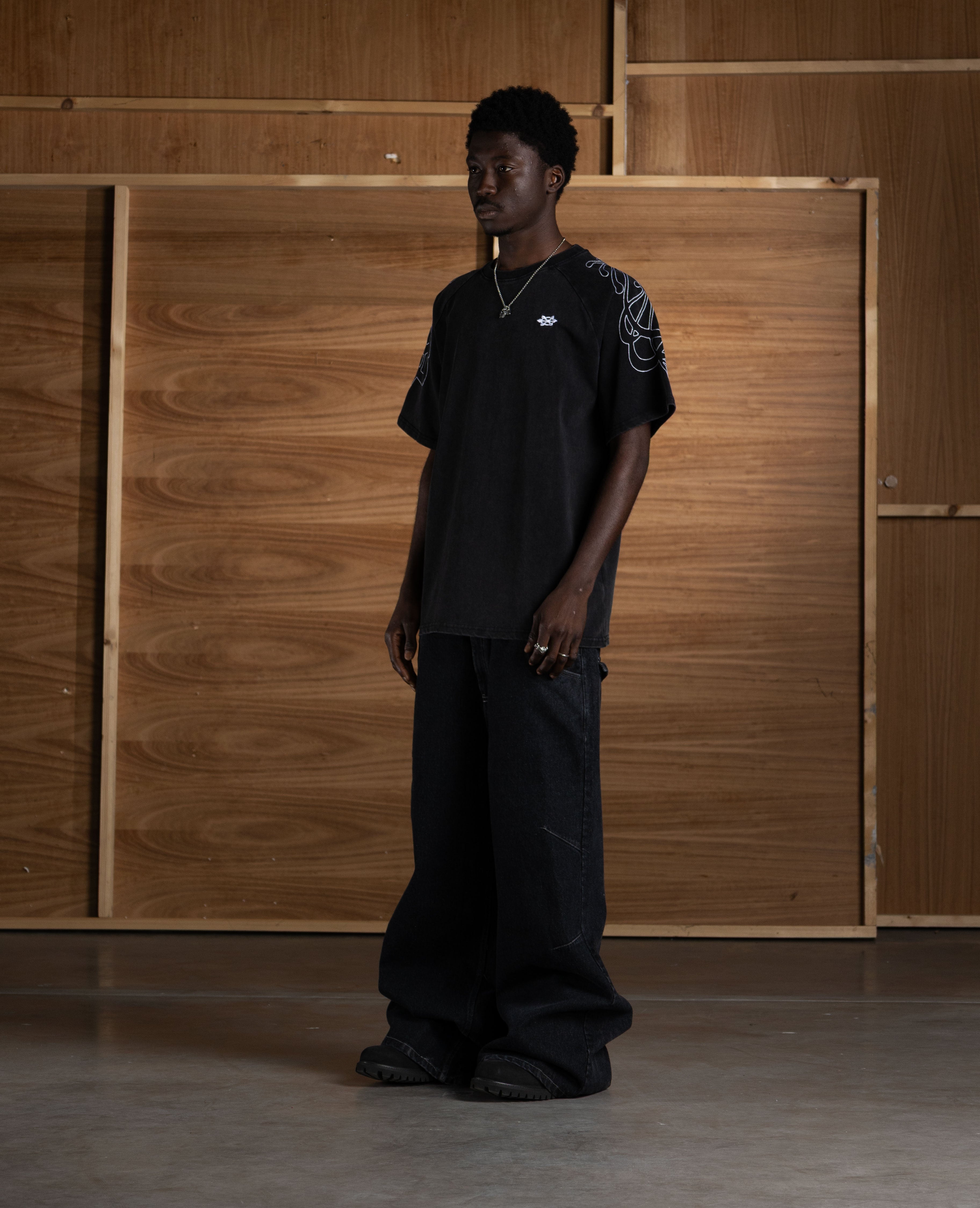 BLACK NEOART T-SHIRT