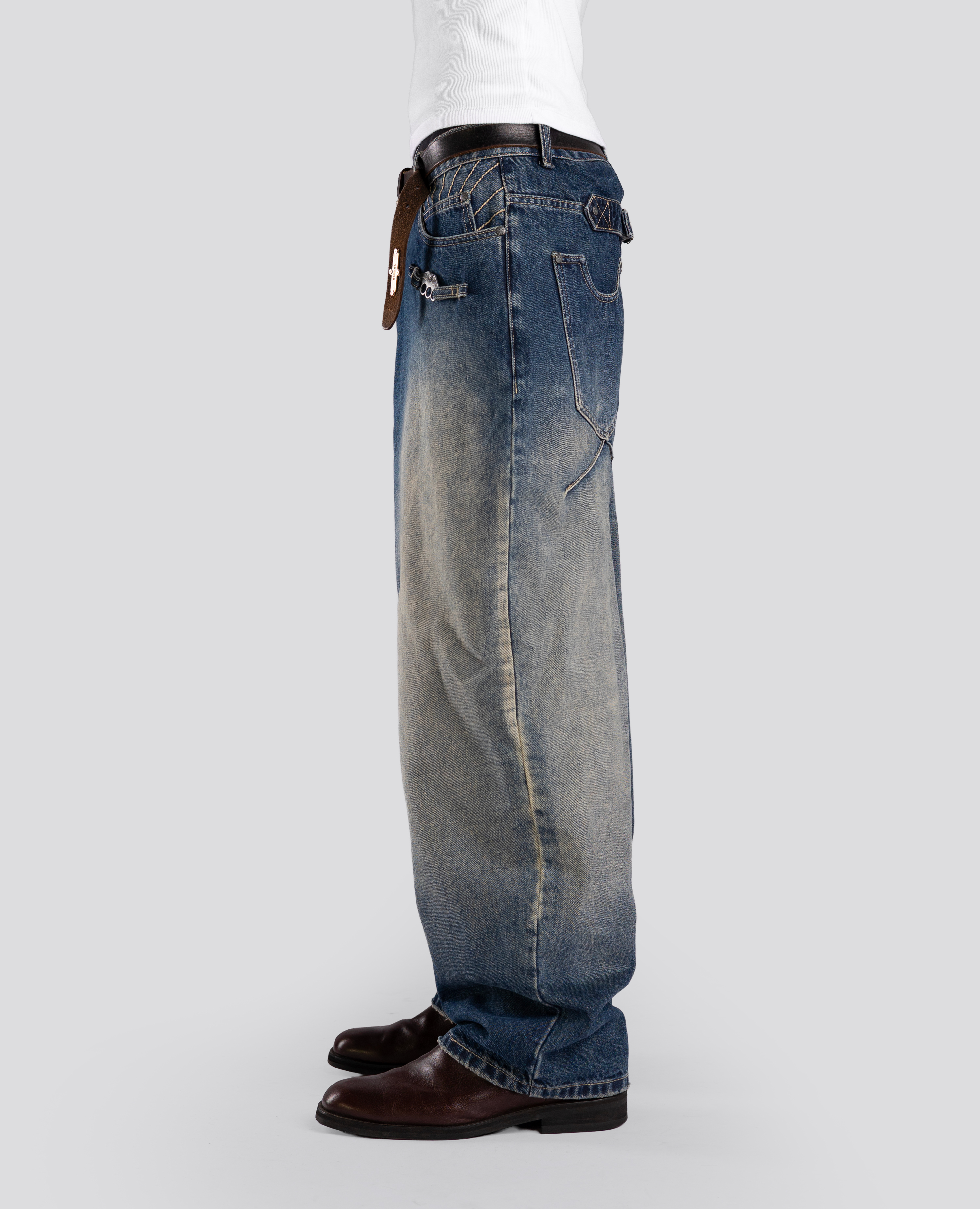 BLUE KNUCKLE LOOSE-FIT DENIM