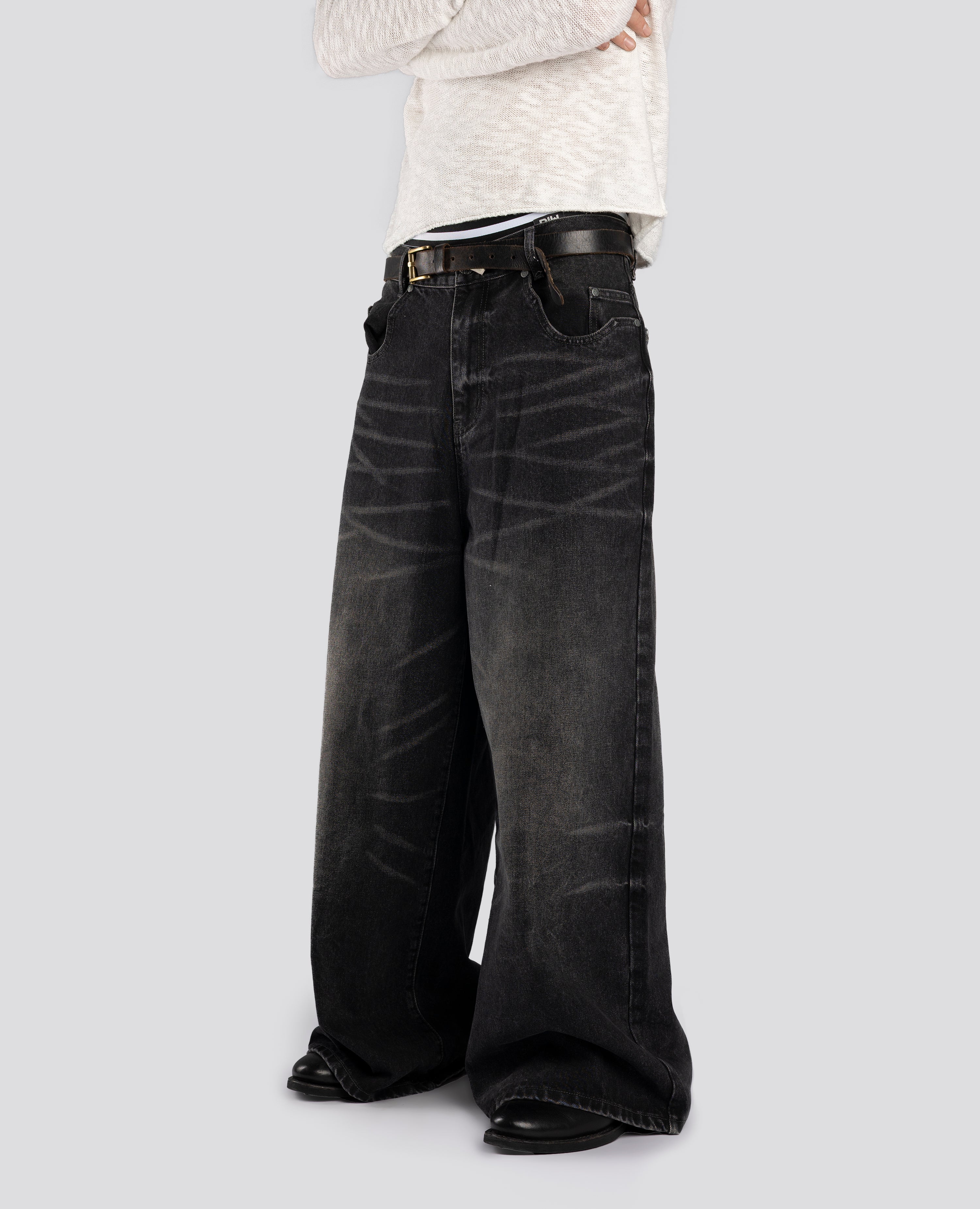 ULTRA-LOOSE FIT EVERYDAY DENIM