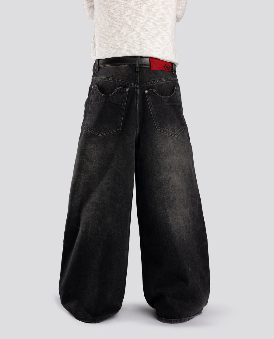 ULTRA-LOOSE FIT EVERYDAY DENIM