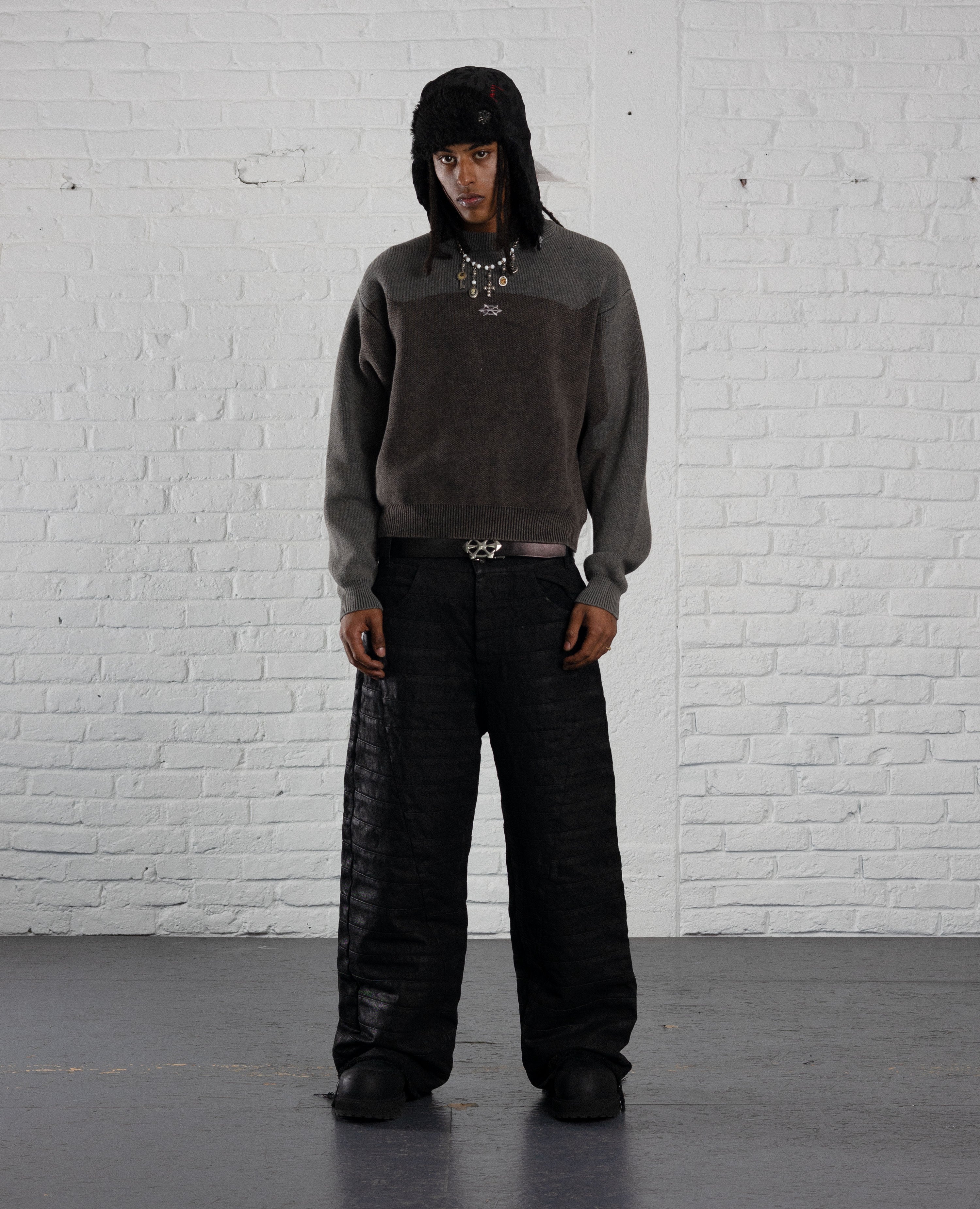 DARK TREMOR KNITWEAR
